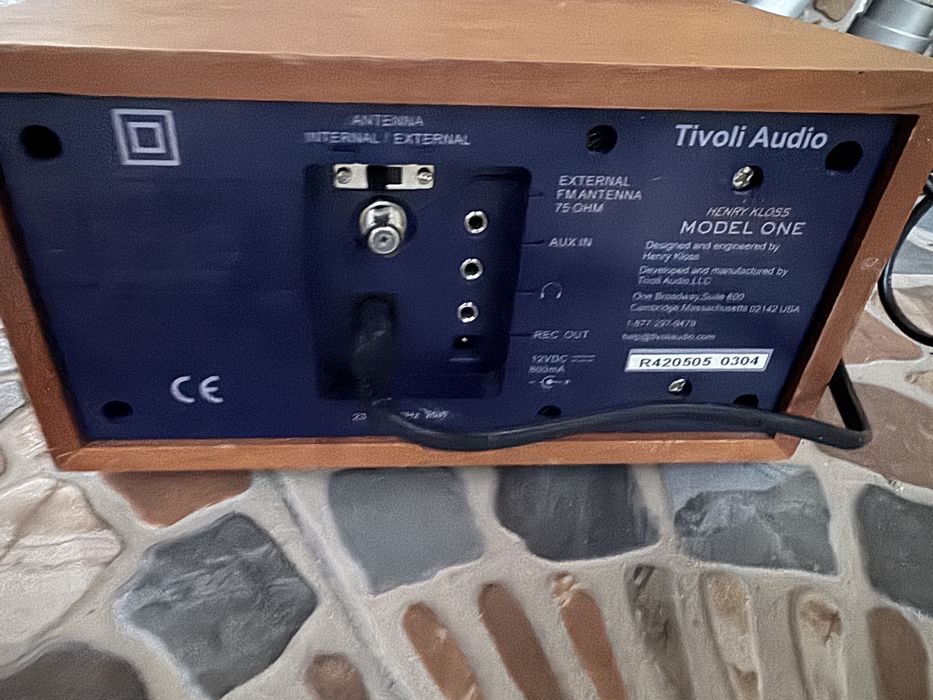 Tivoli Audio Model One AM / FM Radio