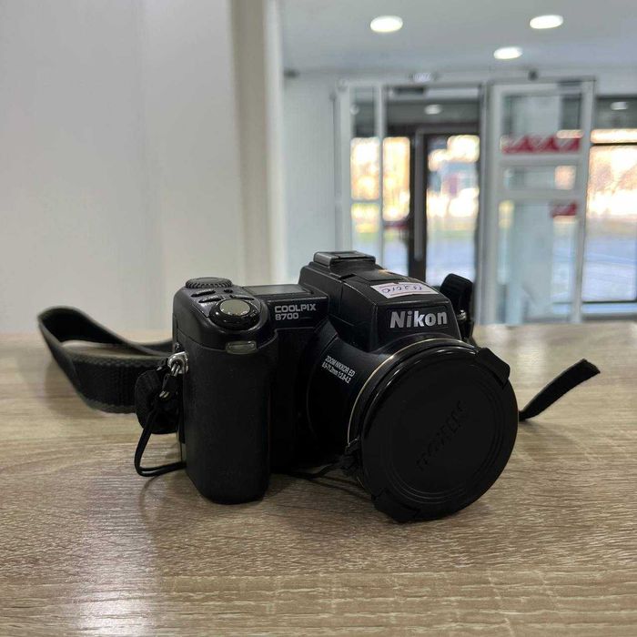 C32/ Фотоаппарат Nikon Coolpix E8700 /sk152010