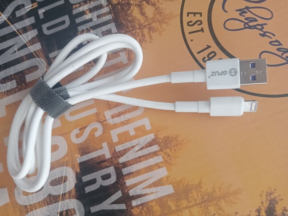 Зарядка для Айфона...