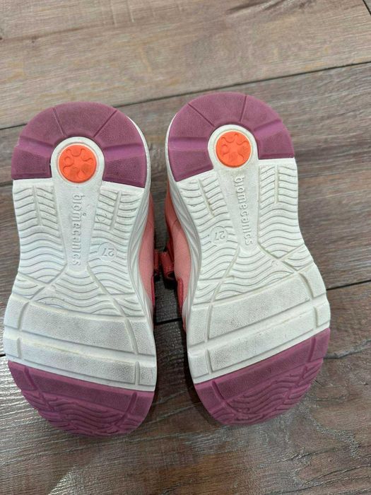 Biomecanics Сникърси Коралов цвят