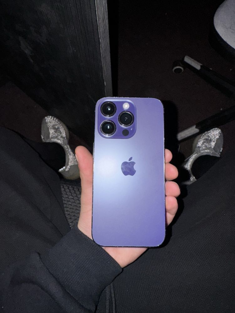 Vand iphone 14 pro deep purple