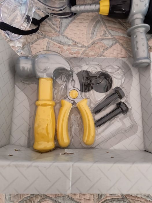 Set șurubelniță electrica cu accesorii copii