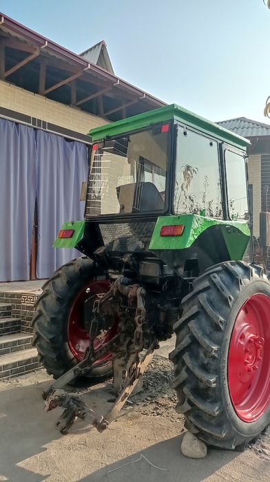 МТЗ 811 трактор сотилади.