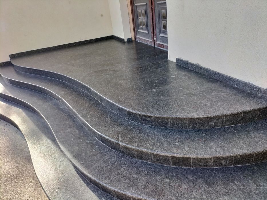 Execut Montaj marmură ,granit ,debitare blaturi bucatarie ,lustrire ma