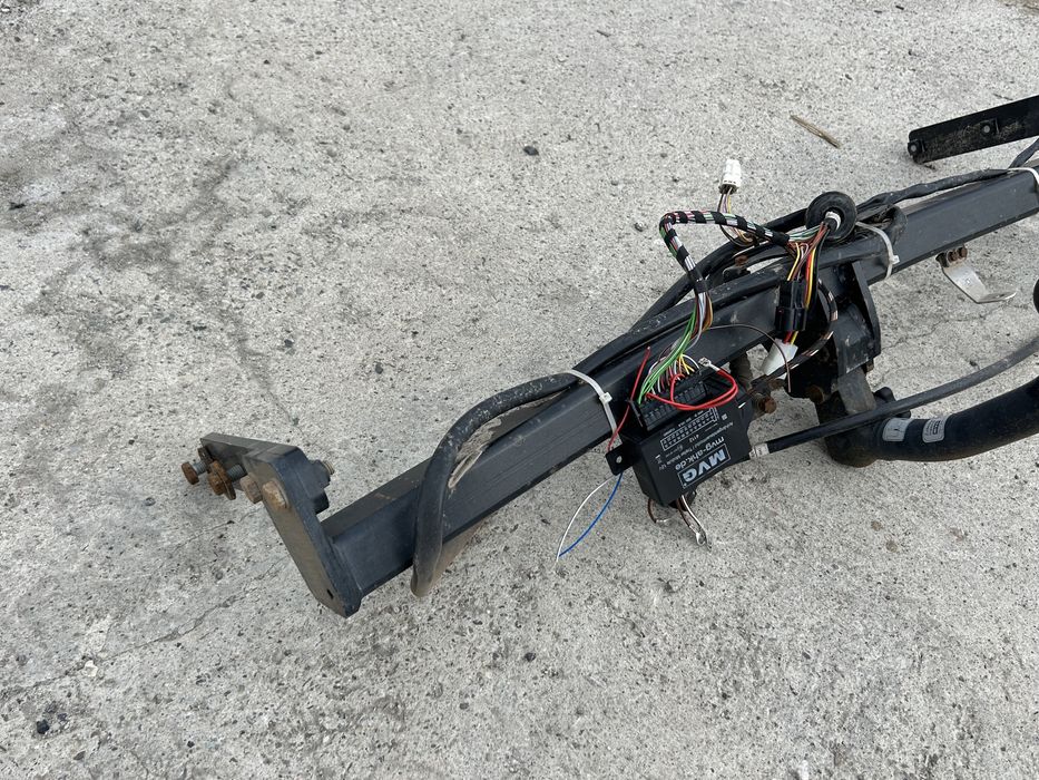 Теглич за Hyundai Tucson