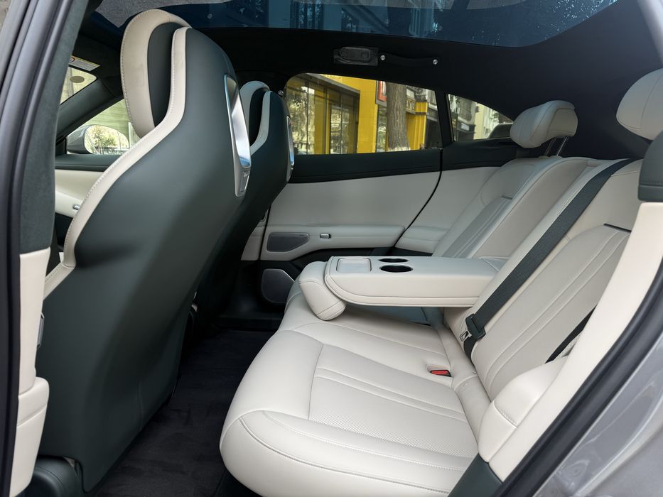 Уважаемые дамы и господа. MyWay Showroom представляет Xiaomi YU7 Max