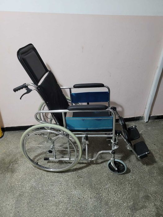 Scaun rulant pntru persoane cu dizabilitati, cu spatar rabatabil