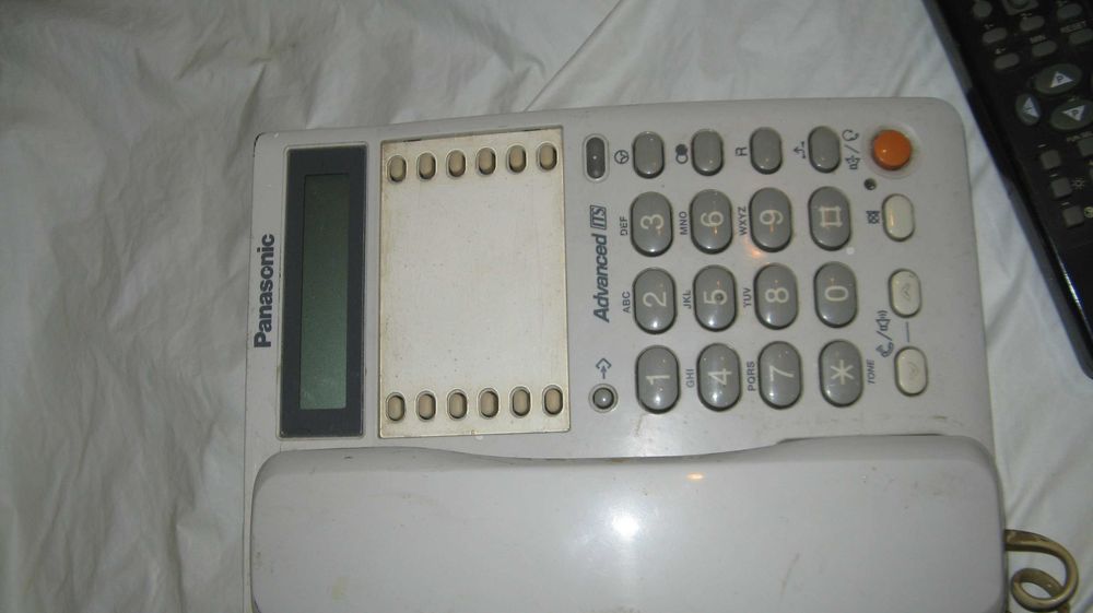 Telefon fix Panasonic si telecomenzi