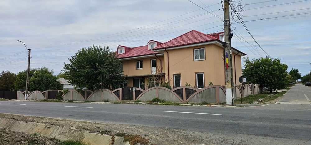 casa ,intra si traeste