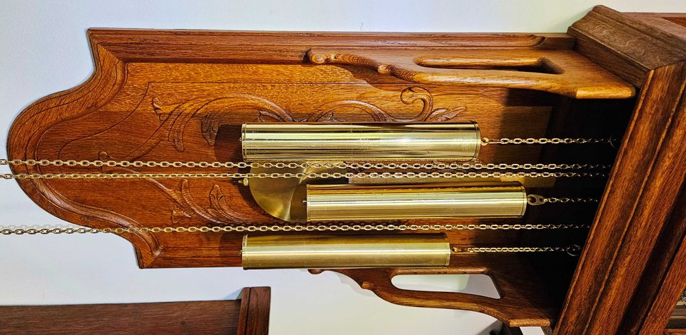 Ceas de perete cu pendul si 3 greutati Hermle-Westminster