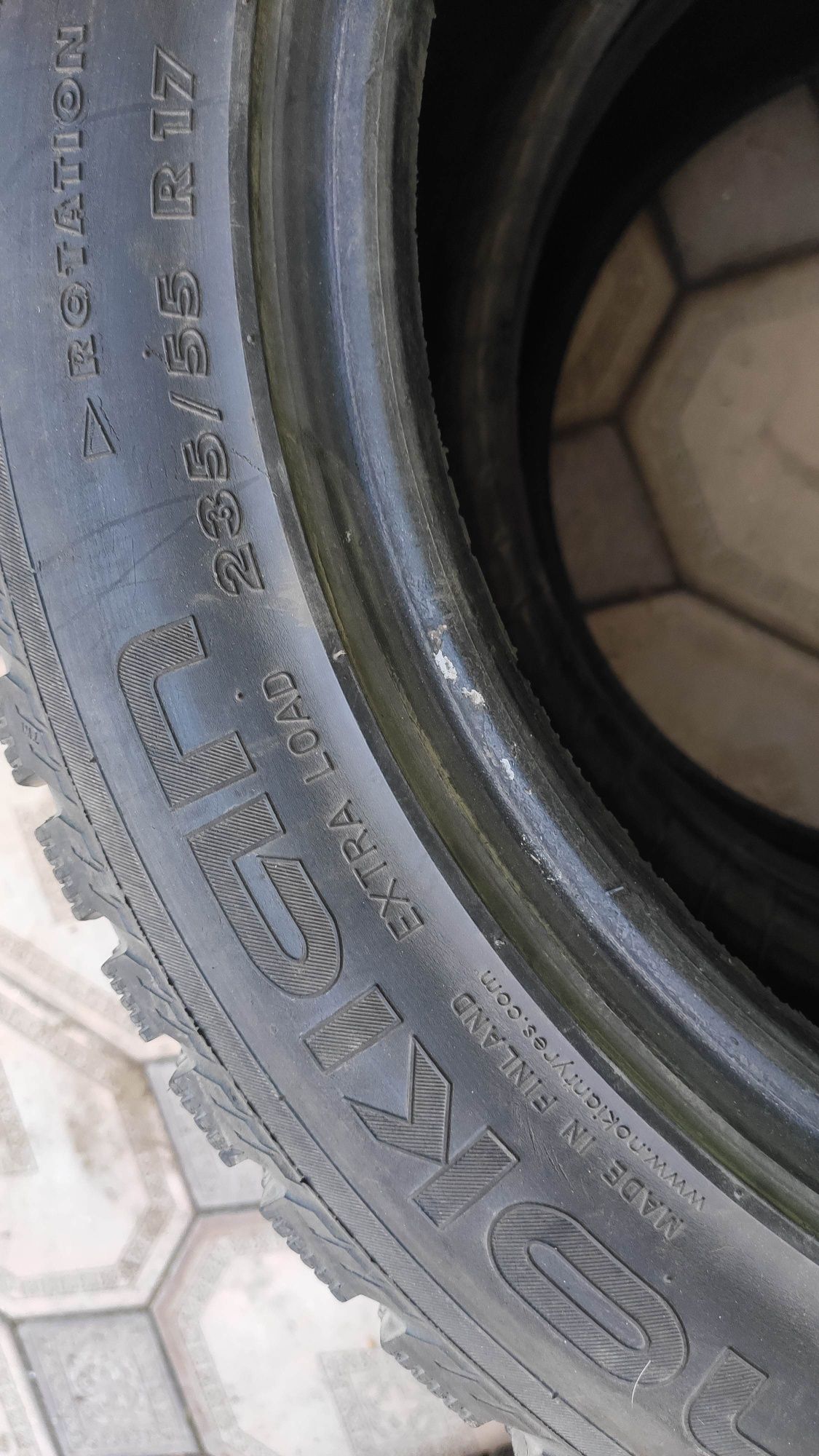 Продам шины 235/55 R17