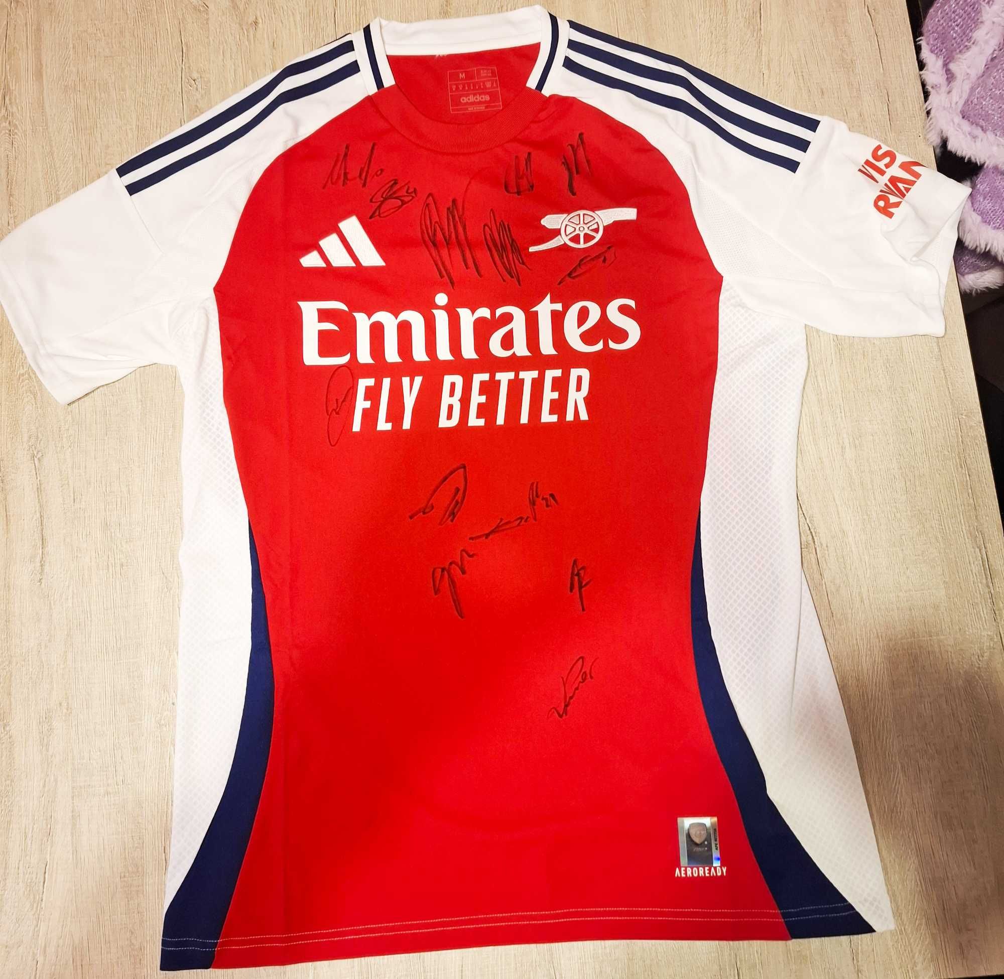 Автентична колекционерска тениска на Арсенал, подписана! Arsenal