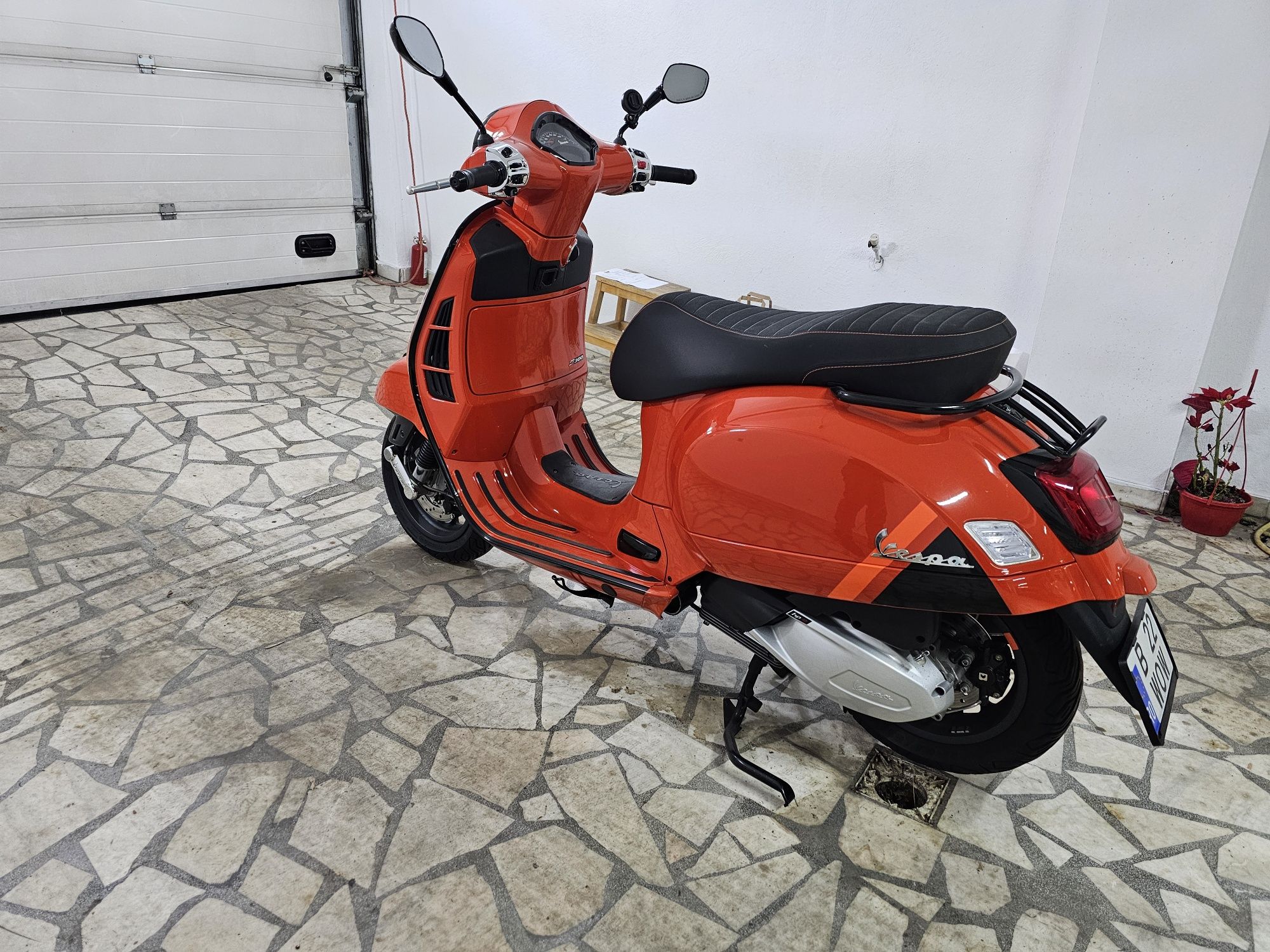 Vespa 300 GTS hpe 2023