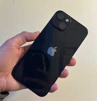 iPhone 13 темно-синий 128g и три чехла