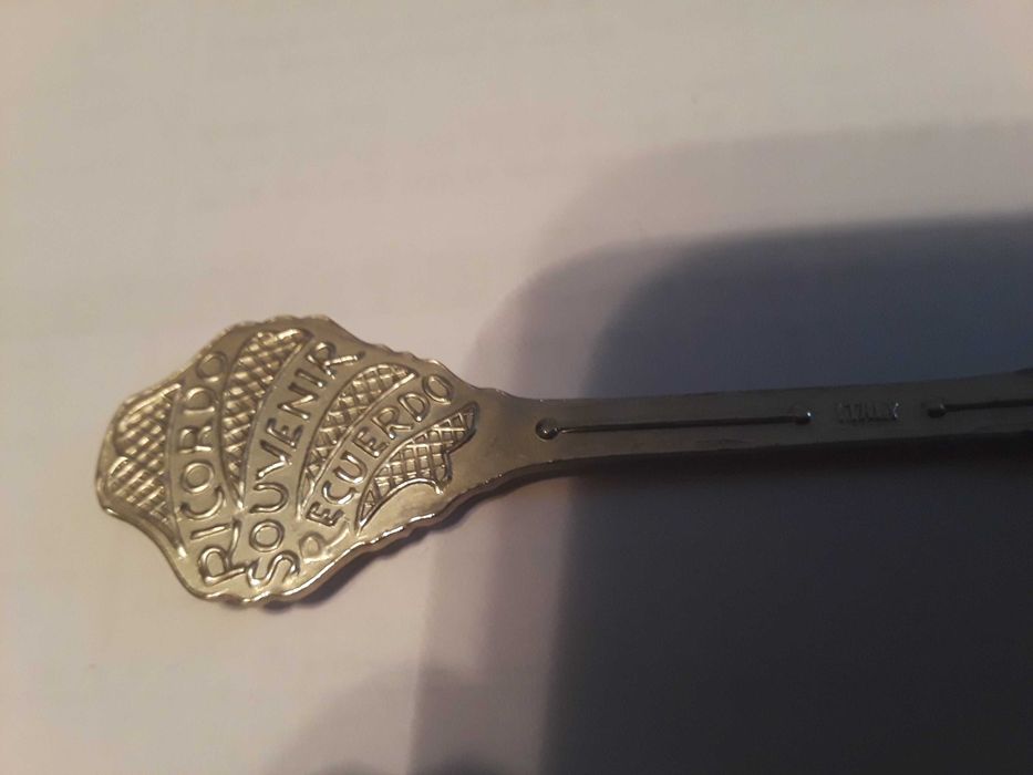 Lingurite Collection