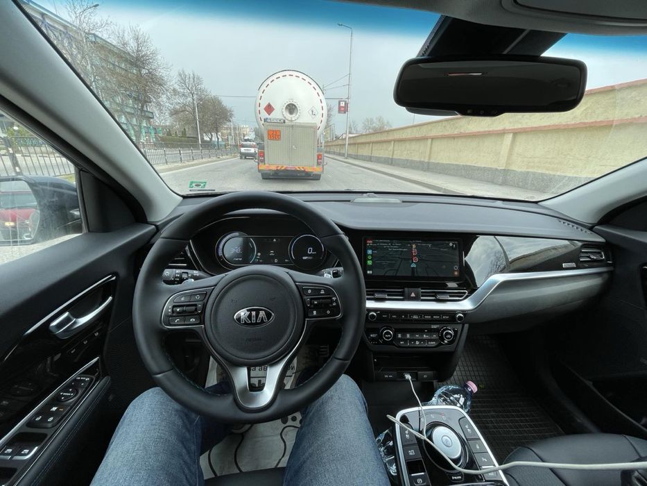 Kina Niro EV 2021 с гаранция към кия до 2028 г  64Кв  батерия 510км