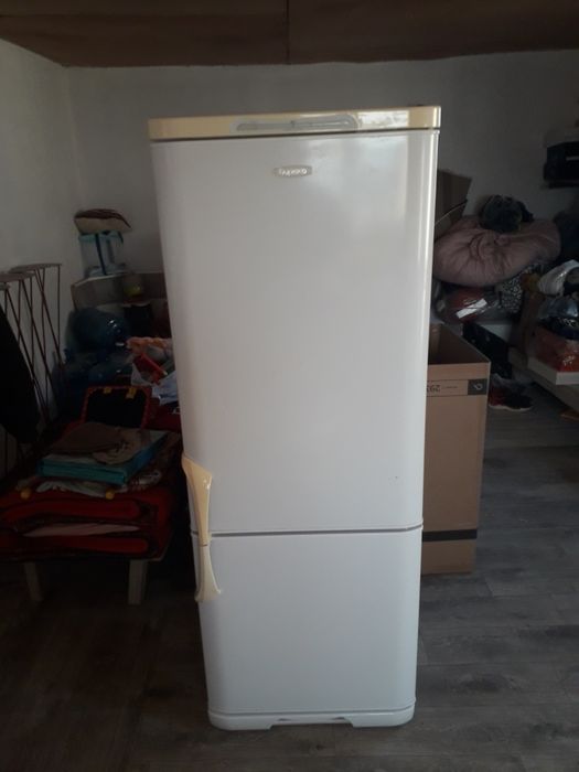 Холодильник сатылады