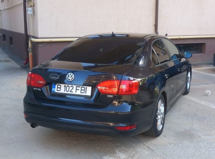 Vând Volkswagen jeta 2.0 Tdi anul 2013 fabricatie Proprietar în acte !