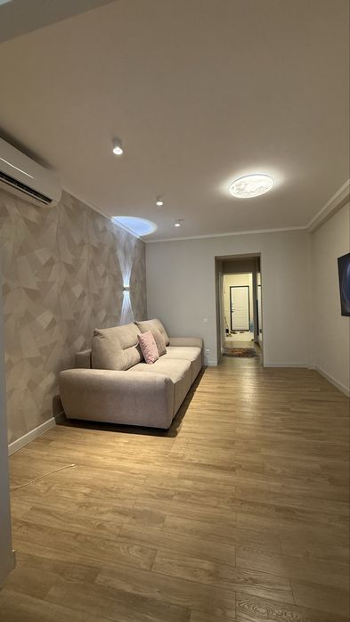 Срочно!!продается квартира от собстренника .Яккасарайский район .51кв