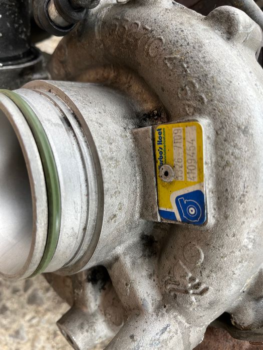 Bmw 740d 535d X5 X6 4.0d N57 F01 F02 турбини пълен комплект