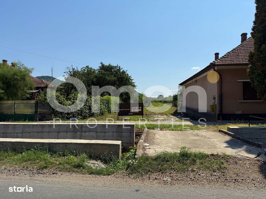 Teren intravilan Seini lângă pensiunea Trei Pini