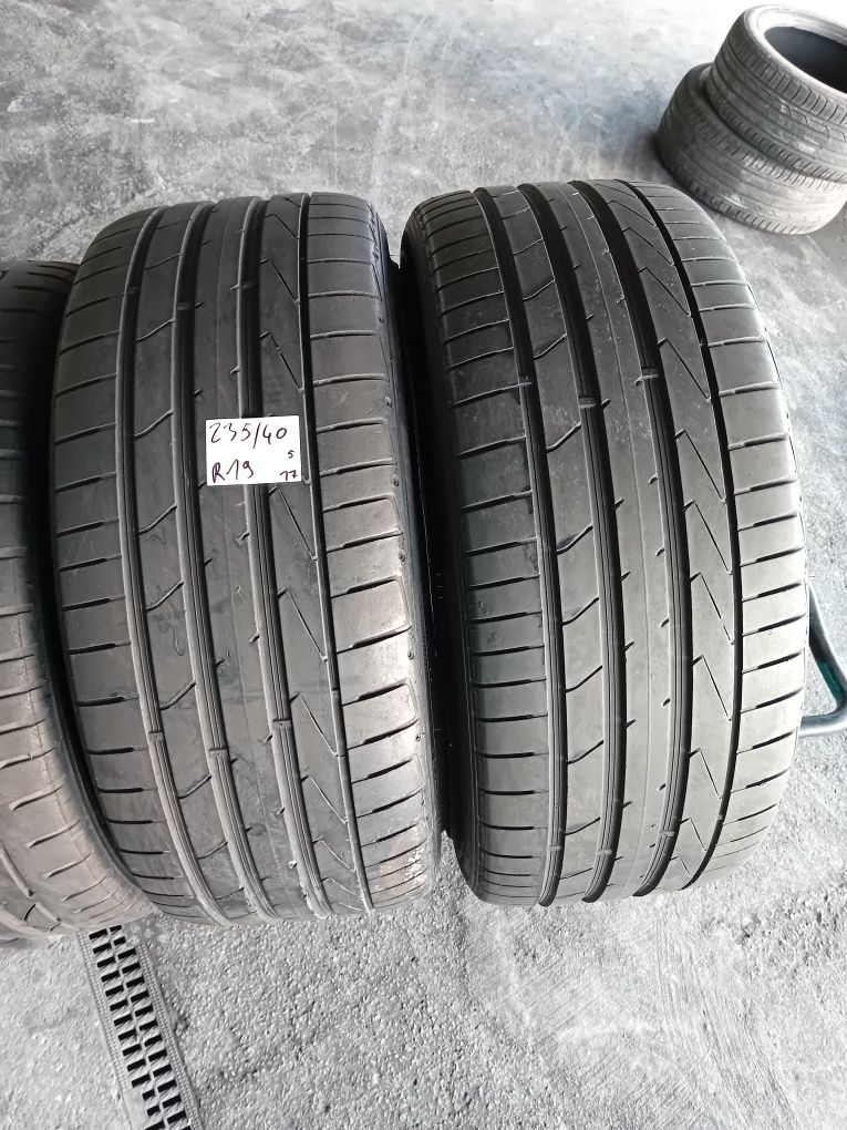 Hankook 235 40 r19 vara