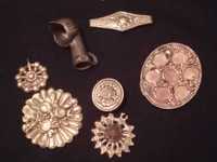 Стари възрожденски части от накити колани пафти