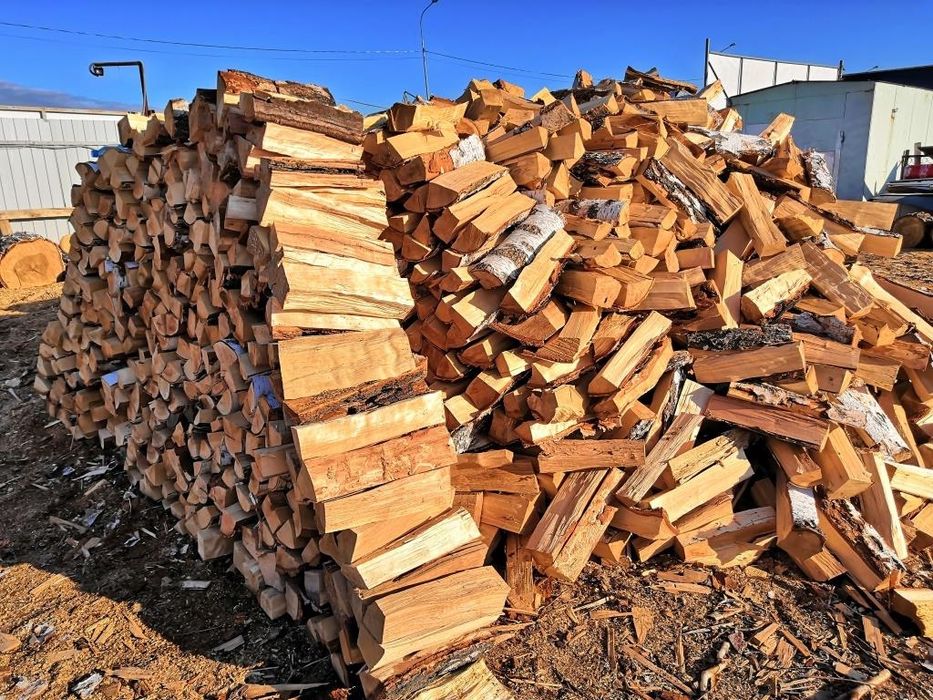 Дрова  сухие разных сортов.