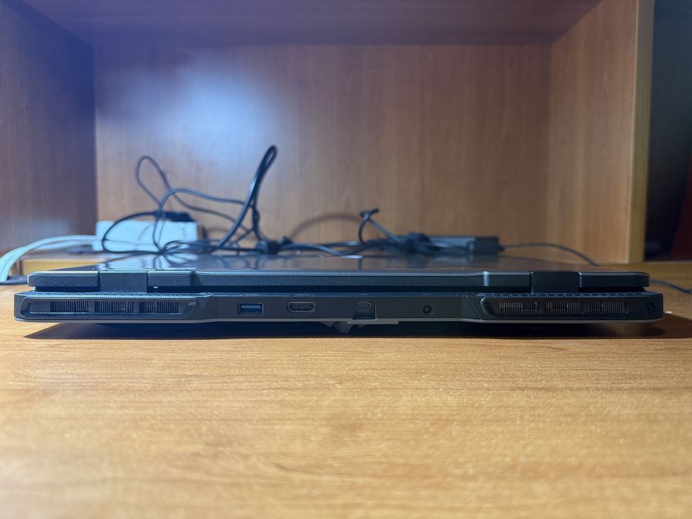 Лаптоп MSI Sword 16 HX B14VFKG