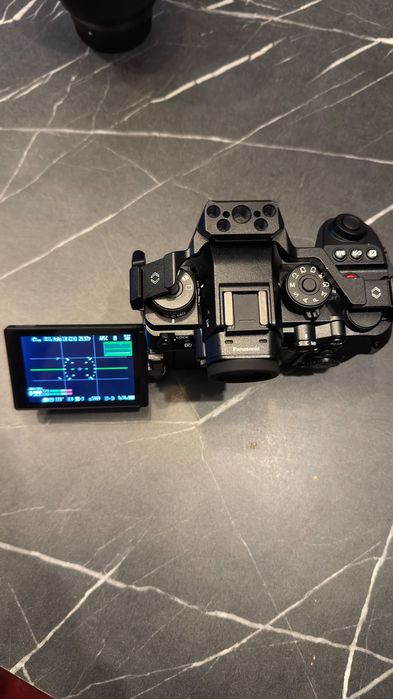 Panasonic Lumix S1 IIE Bundle cu cage Smallrig si Card CFExpress TypeB