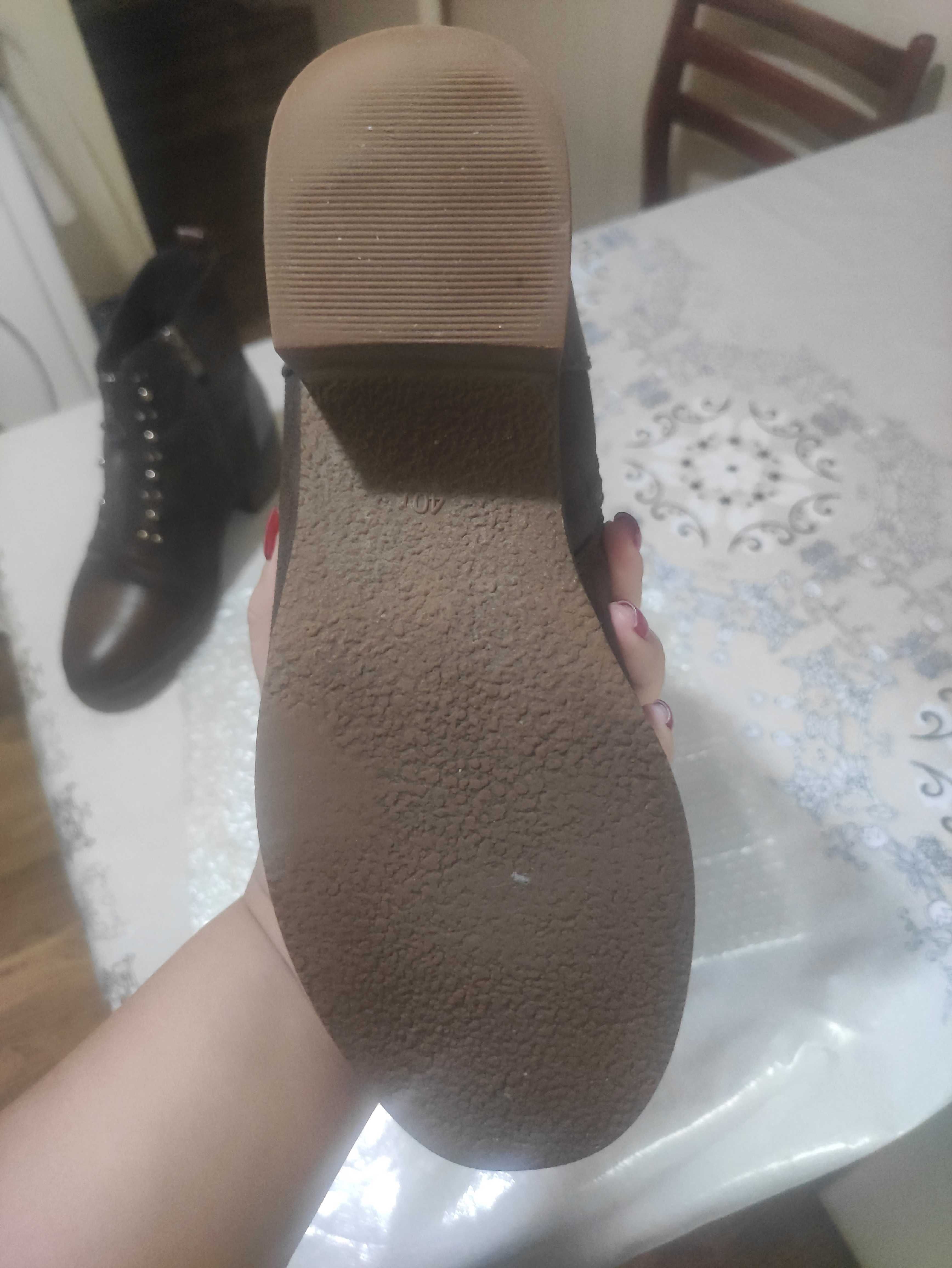 Продаю свою обувь