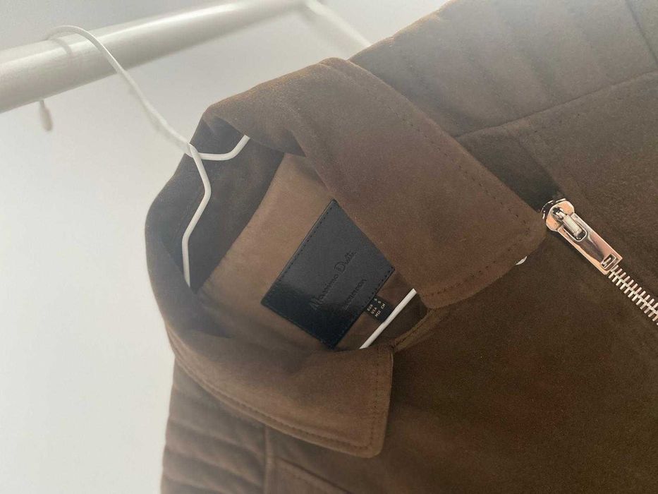 Яке oт естествен велур Мassimo Dutti