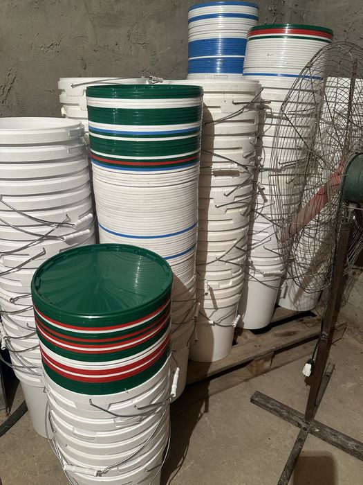 Ведры 25 литровые с крышкой