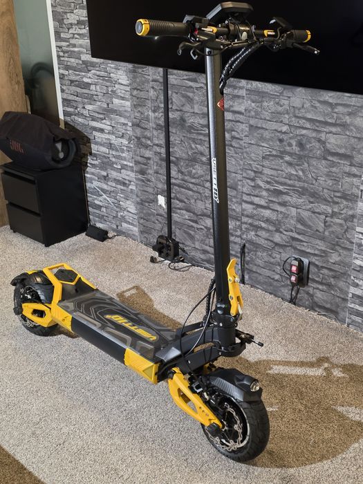 Scuter electric vssett 10 plus  cu bateria LG