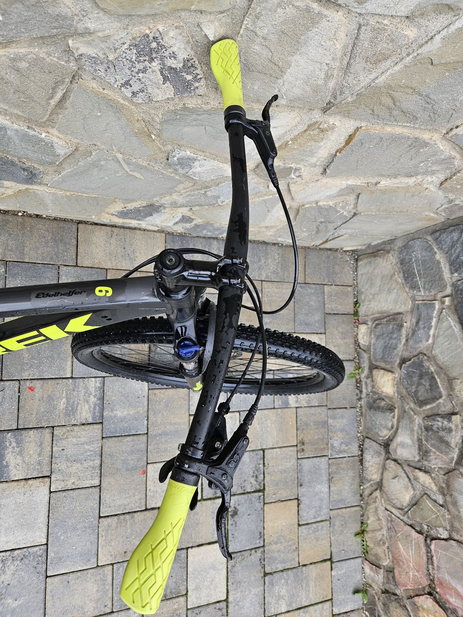 Vand bicicleta Trek Marlin 6 - stare perfecta de functionare - cadru L