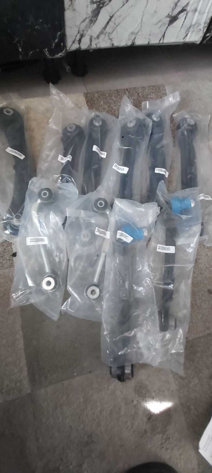 Set brate suspensie, compatibil Mercedes-Benz Set brațe suspensie punt