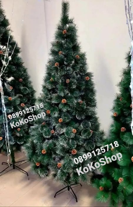 Изкуствена елха с шишарки и заснежени връхчета/елха/Коледна елха