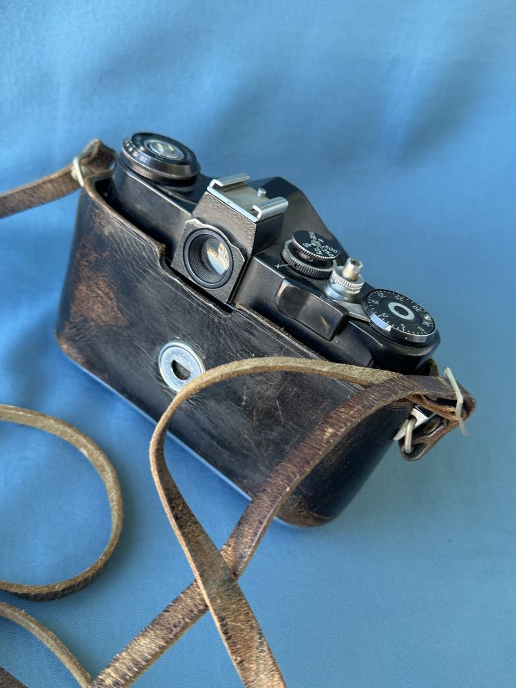 Фотоапарат Zenit EM