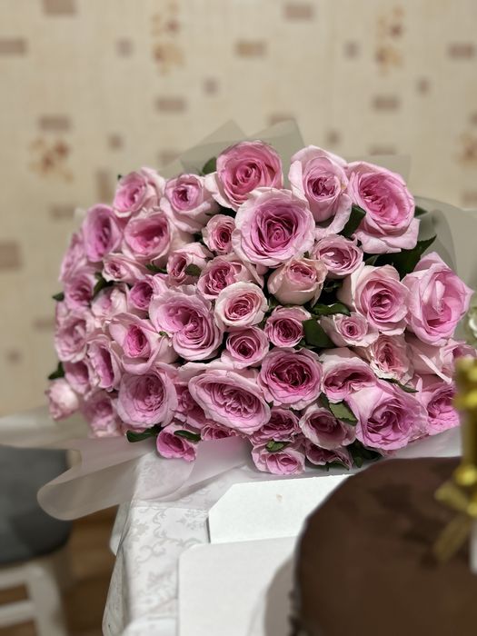 51 штук роза свежие очень