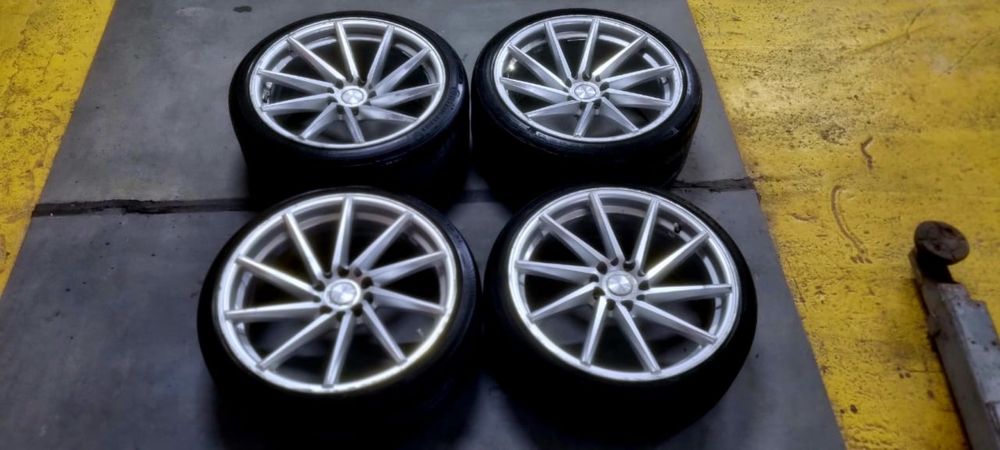R19 продается диски Vossen