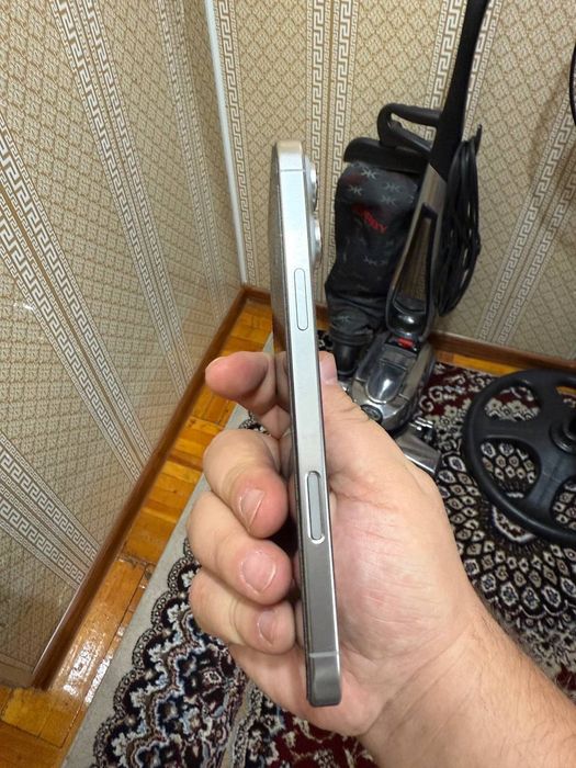 Iphone 16 pro MAX ёмкость 98% Идеал