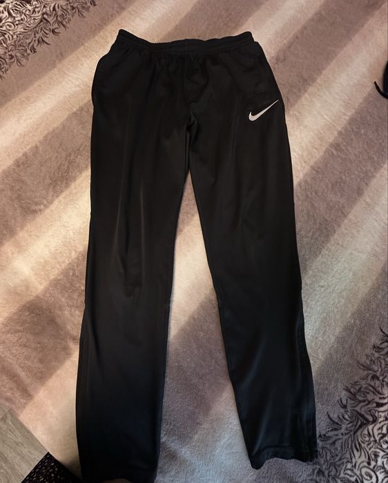 Спортивные вещи Кайрат Nike оригинал!Алматы