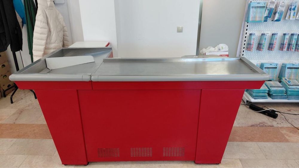 Срочно продам Кассовый бокс. Почти новый.