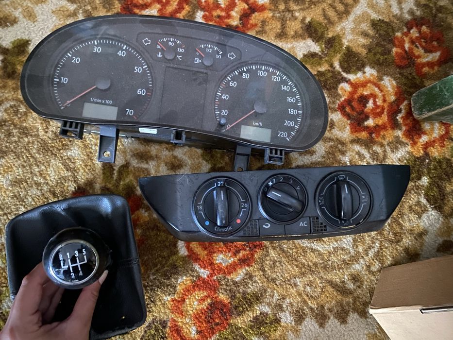 VW Polo 2009г НА ЧАСТИ
