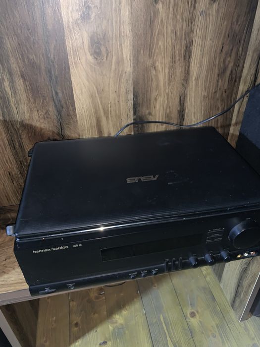 Boxe , amplificator si laptop