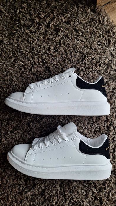 Alexander McQueen Velvet Black 44