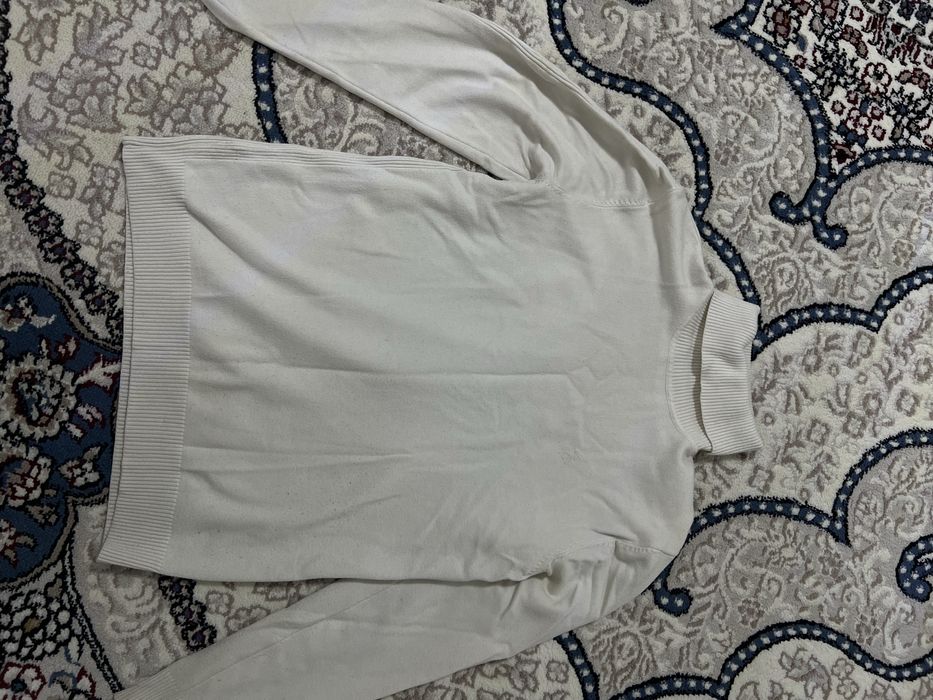 Vodalazkalar qora va oq rangda