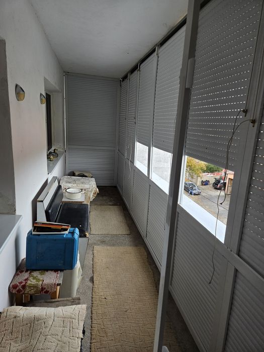 Vindem ap.4camere transformat în 3,micro 5, etaj3 ,73 m2 .