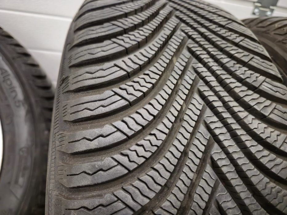 4 anvelope iarna Michelin 215 55 17 ca și noi / DOT 2024