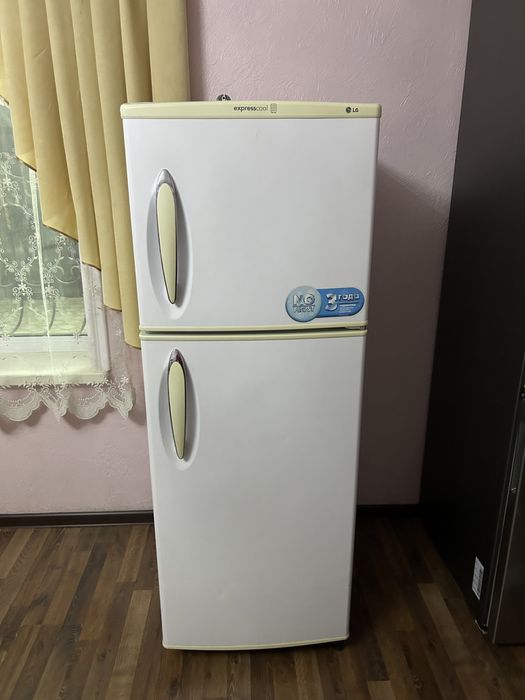 Продам Холодильник